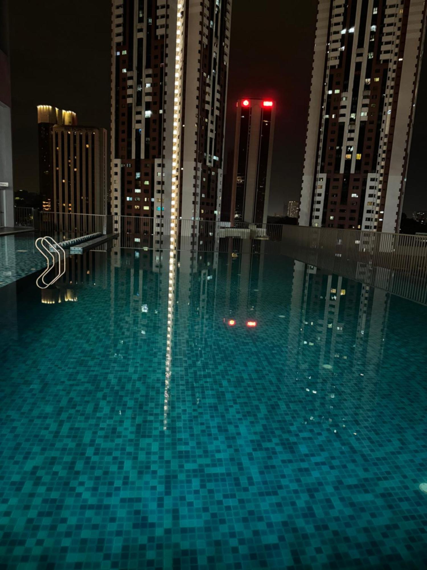 Pangsapuri Chamber Klcc By Moonlight