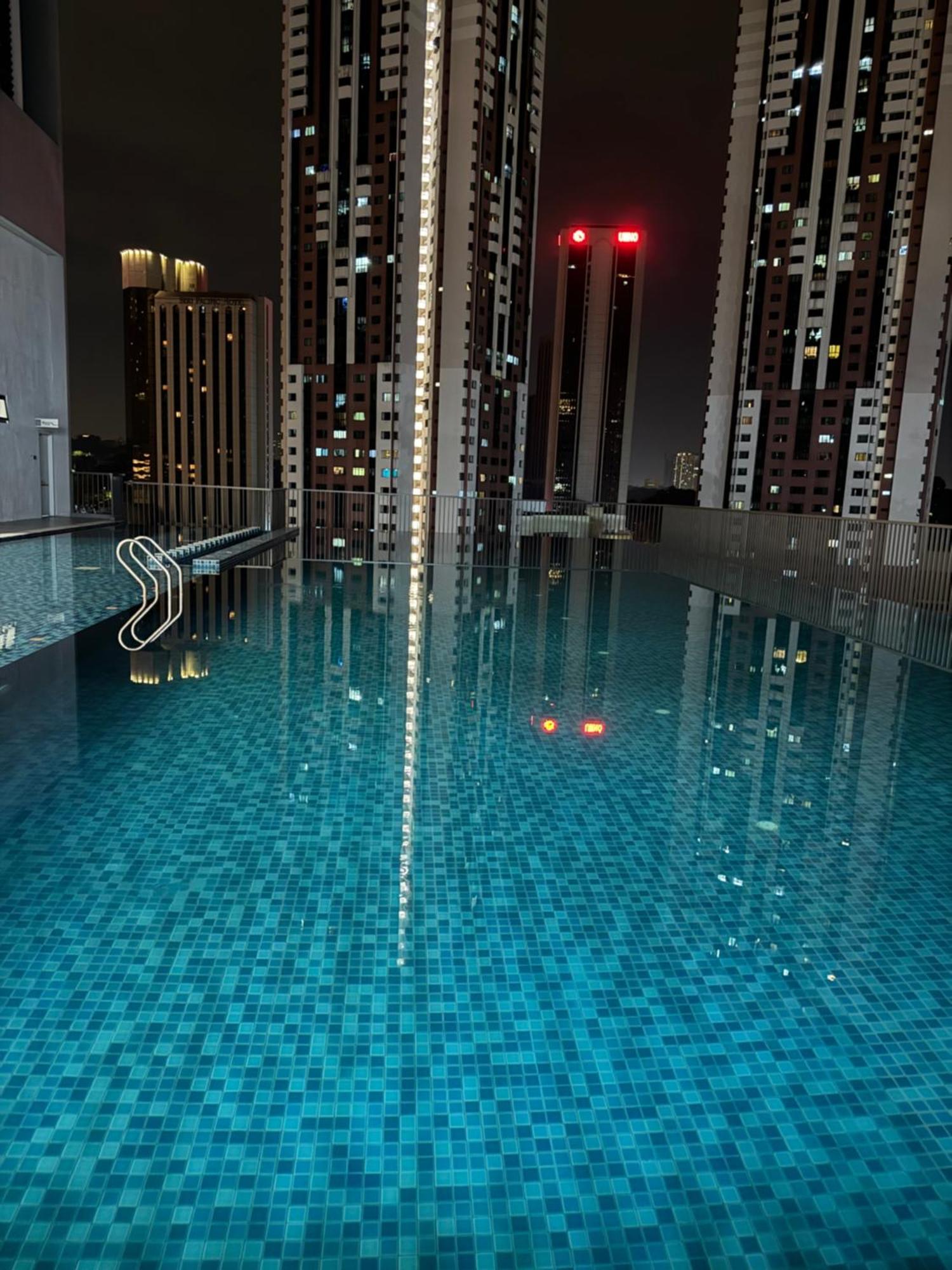 Chamber Klcc By Moonlight Pangsapuri