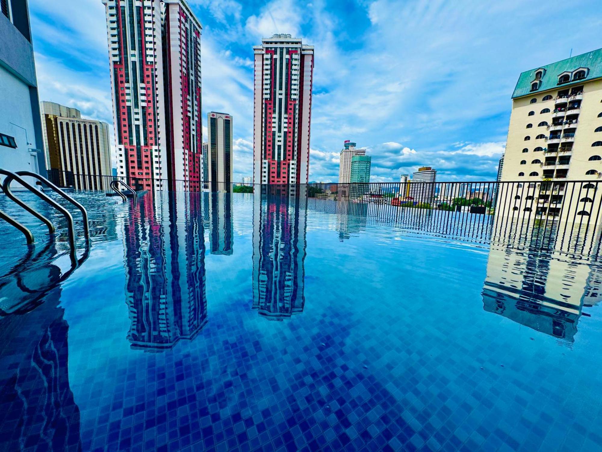 Chamber Klcc By Moonlight Pangsapuri *
