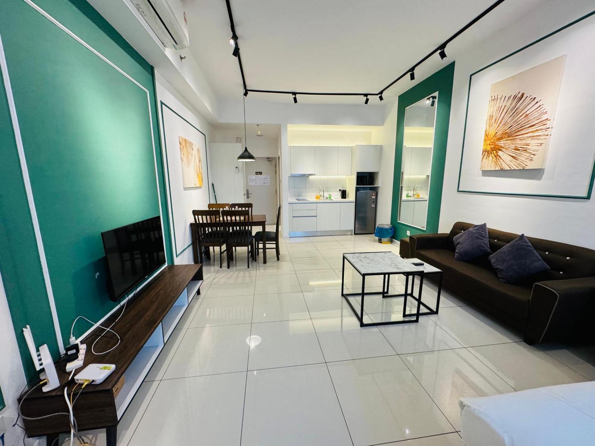 Apartment Chamber Klcc By Moonlight *